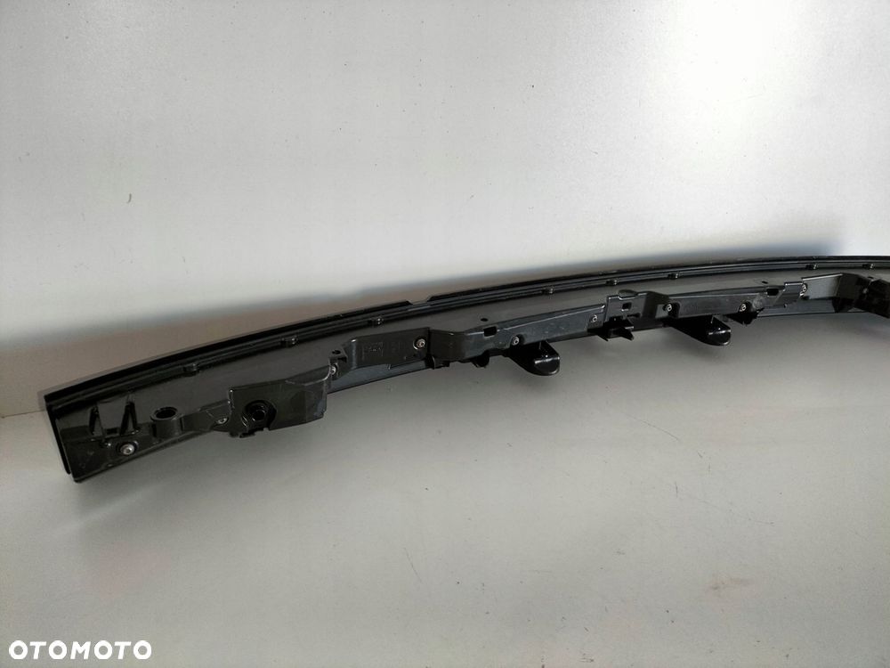 blenda klapy tylnej bagażnika tył porsche panamera iii 24- led - 8