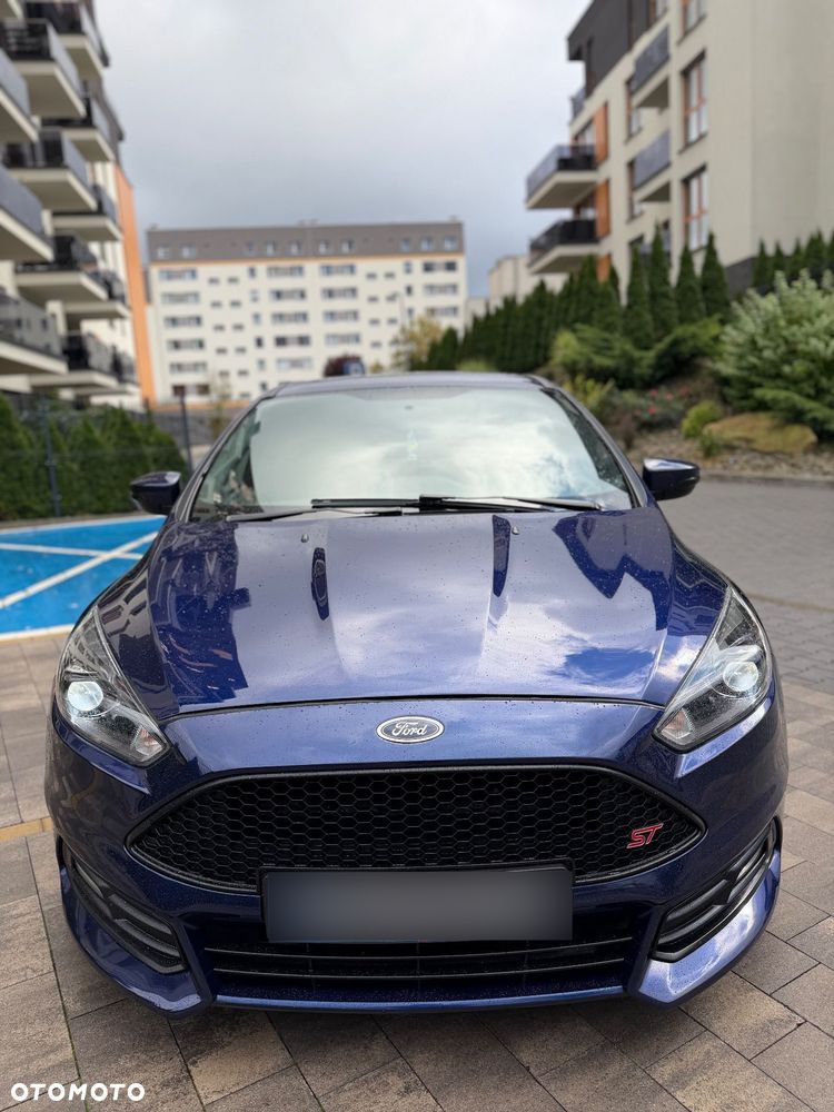 Ford Focus 2.0 EcoBoost ST mit Leder-Exclusiv-Paket - 8