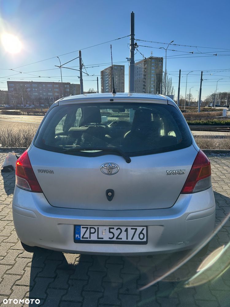 Toyota Yaris 1.33 VVT-i Sol - 4