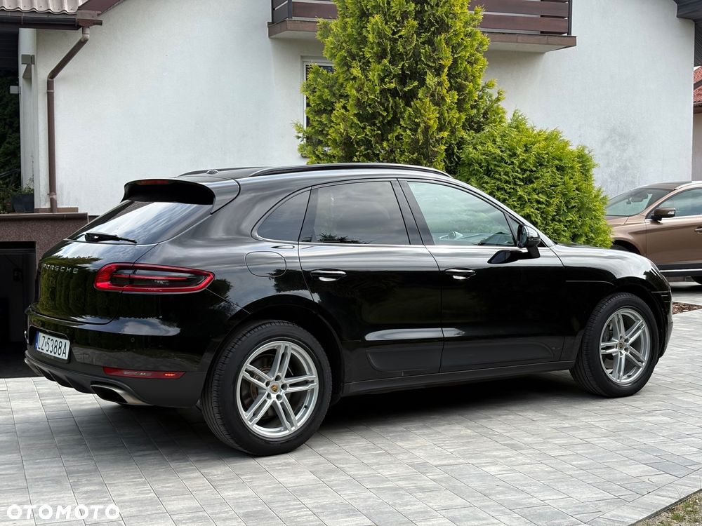 Porsche Macan Standard - 2