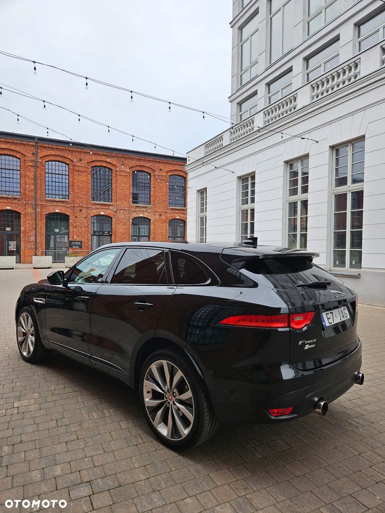 Jaguar F-Pace 3.0 V6 AWD First Edition - 4