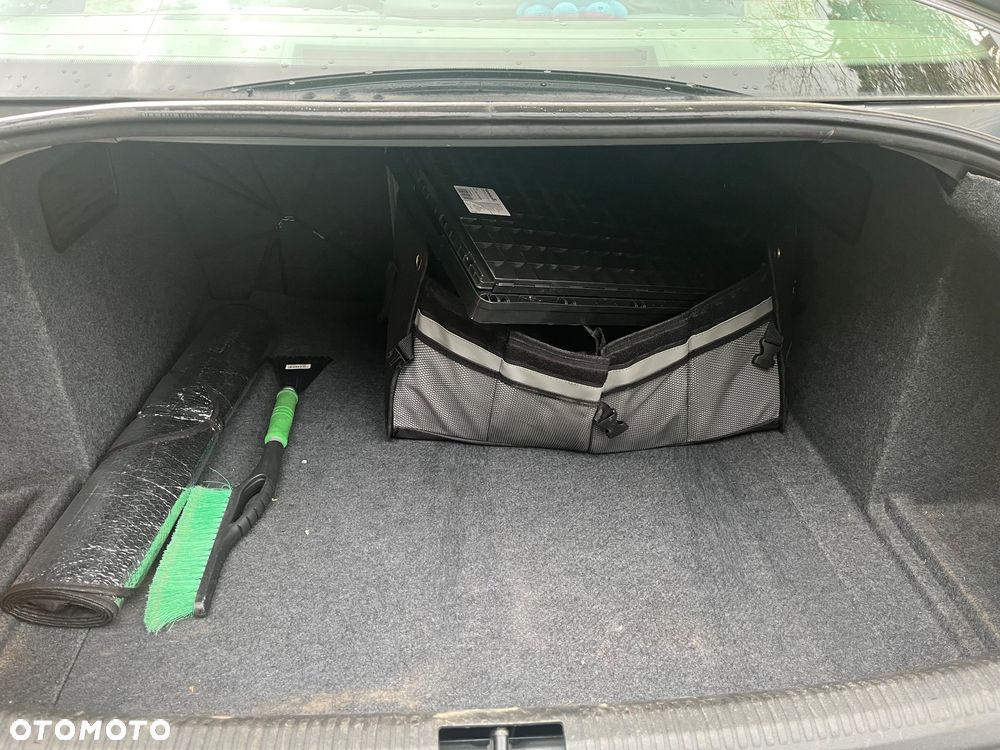 Audi A4 Limousine - 12