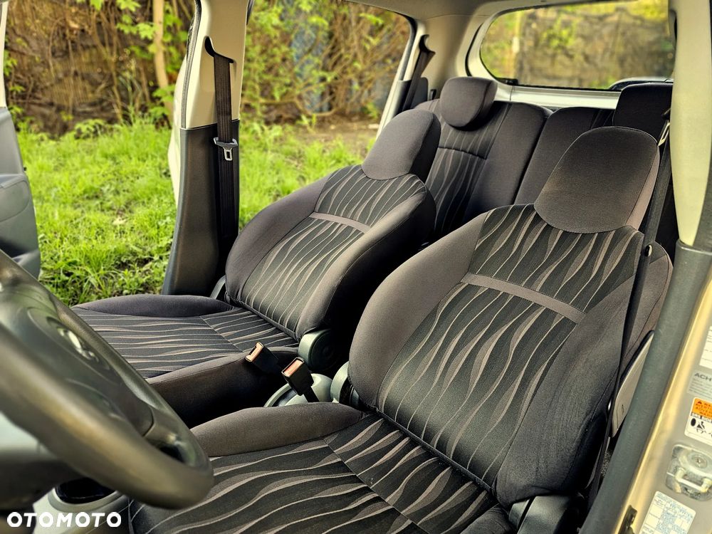 Nissan Pixo 1.0 more - 11