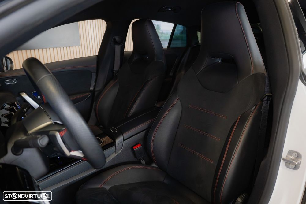 Mercedes-Benz CLA 180 7G-DCT AMG Line - 4
