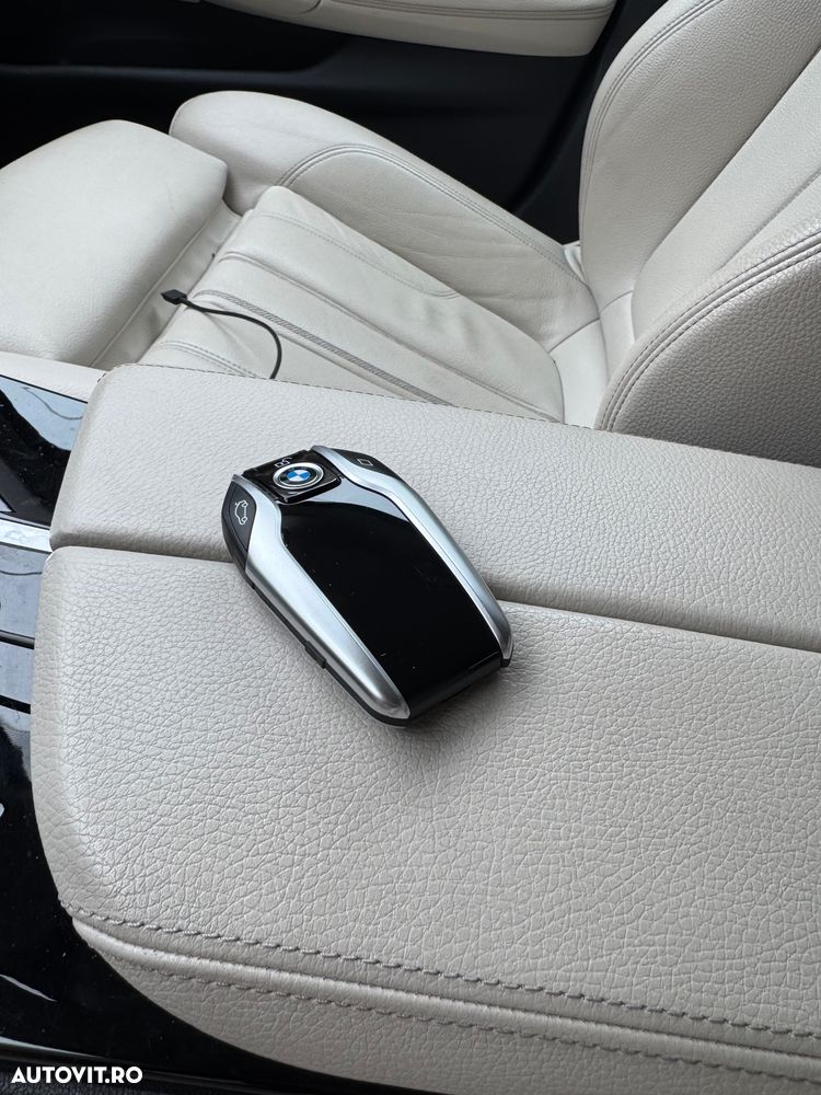 BMW Seria 5 520d Aut. Luxury Line - 11