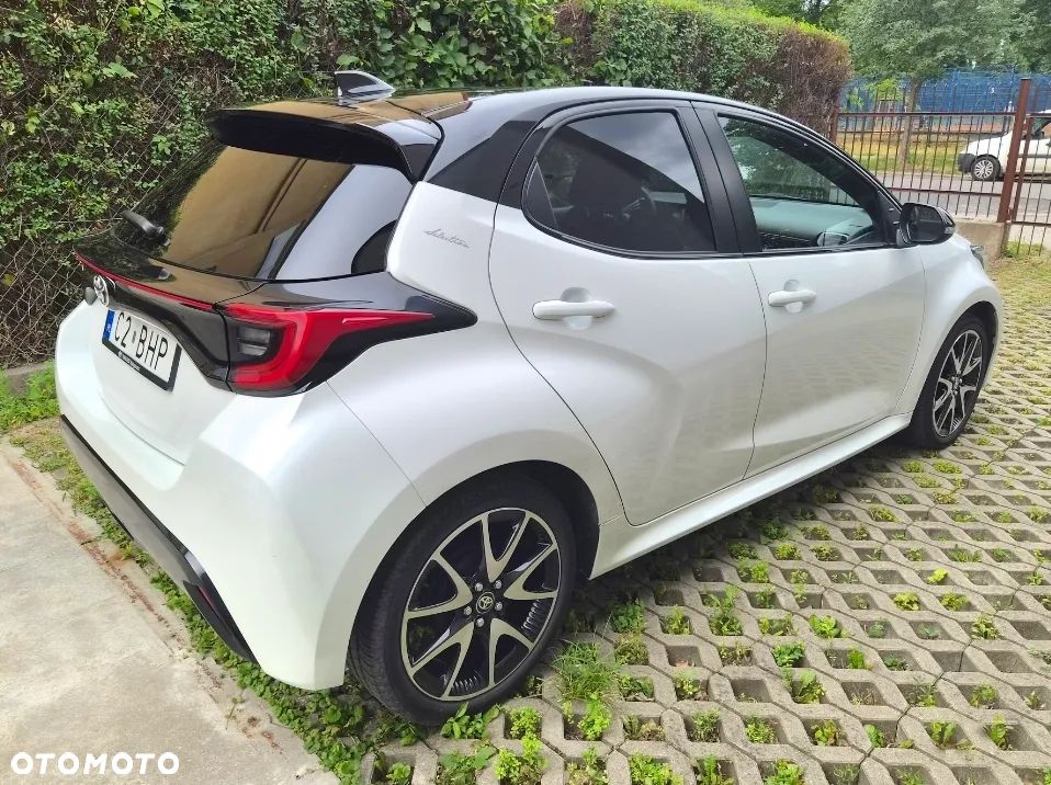 Toyota Yaris 1.5 Selection Elegant CVT - 4