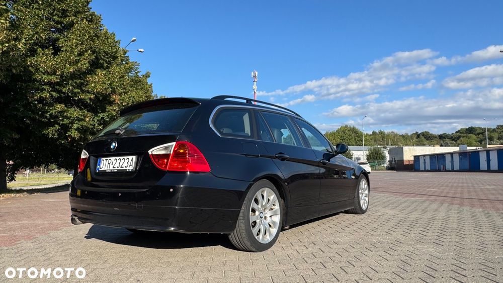 BMW Seria 3 325i - 10