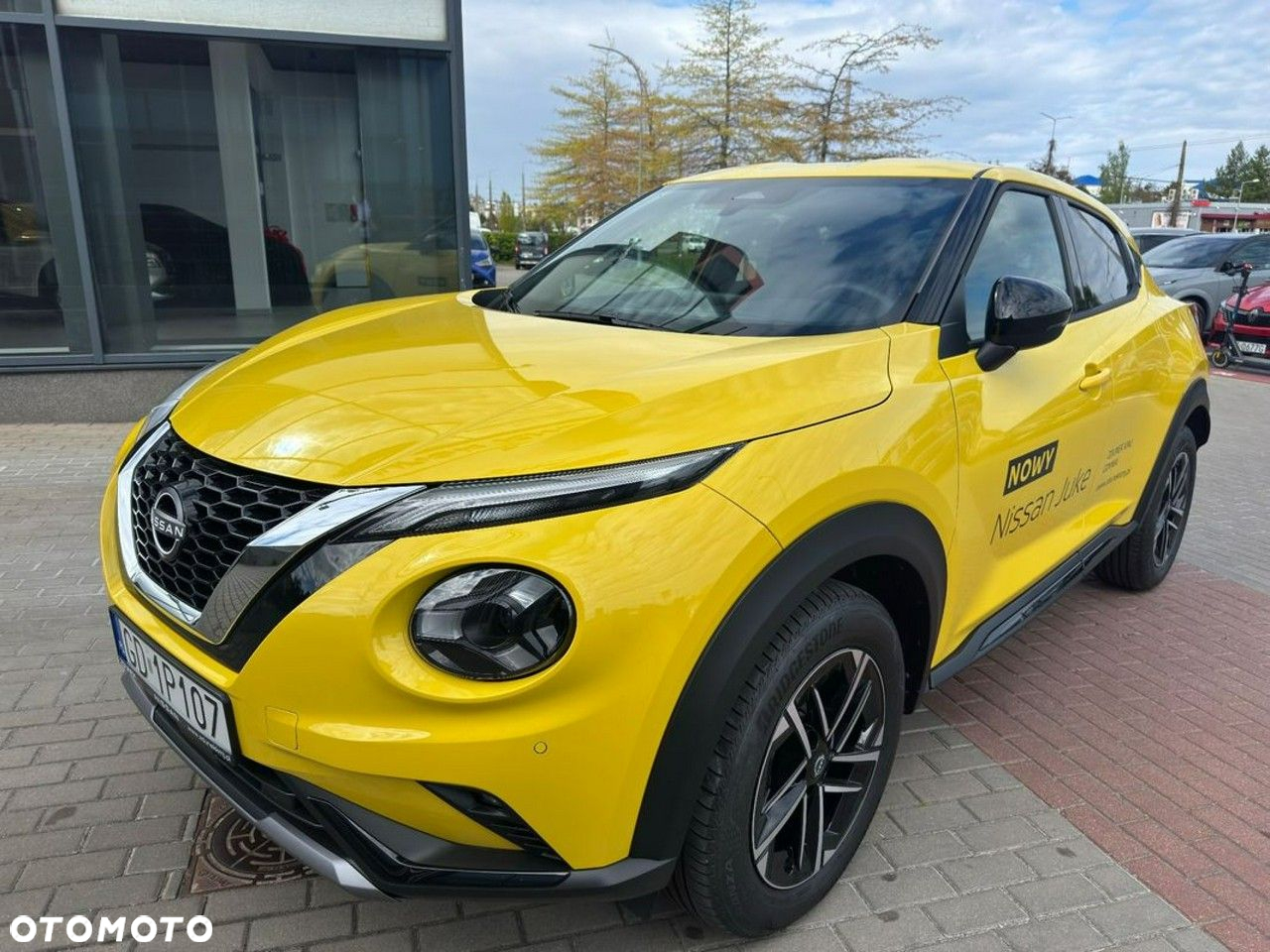 Nissan Juke 1.0 DIG-T N-Connecta DCT - 2
