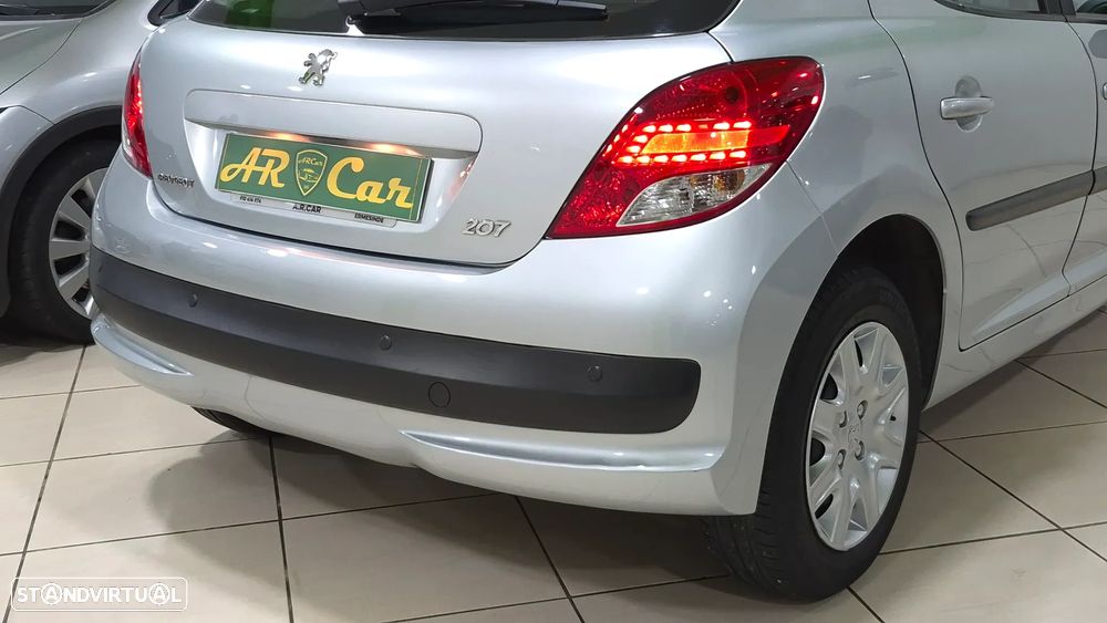 Peugeot 207 1.4 16V Trendy - 17