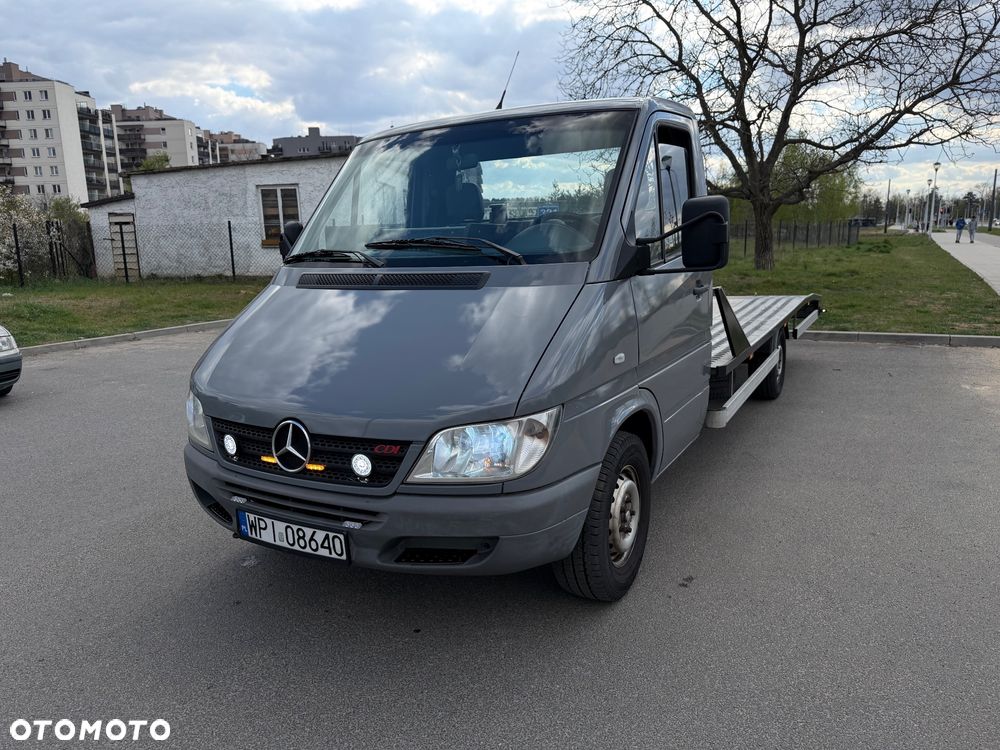 Mercedes-Benz Sprinter - 9