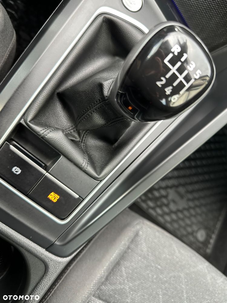 Volkswagen Golf VIII 1.0 TSI United - 10