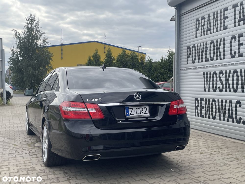Mercedes-Benz E-Class 2012 photo 5