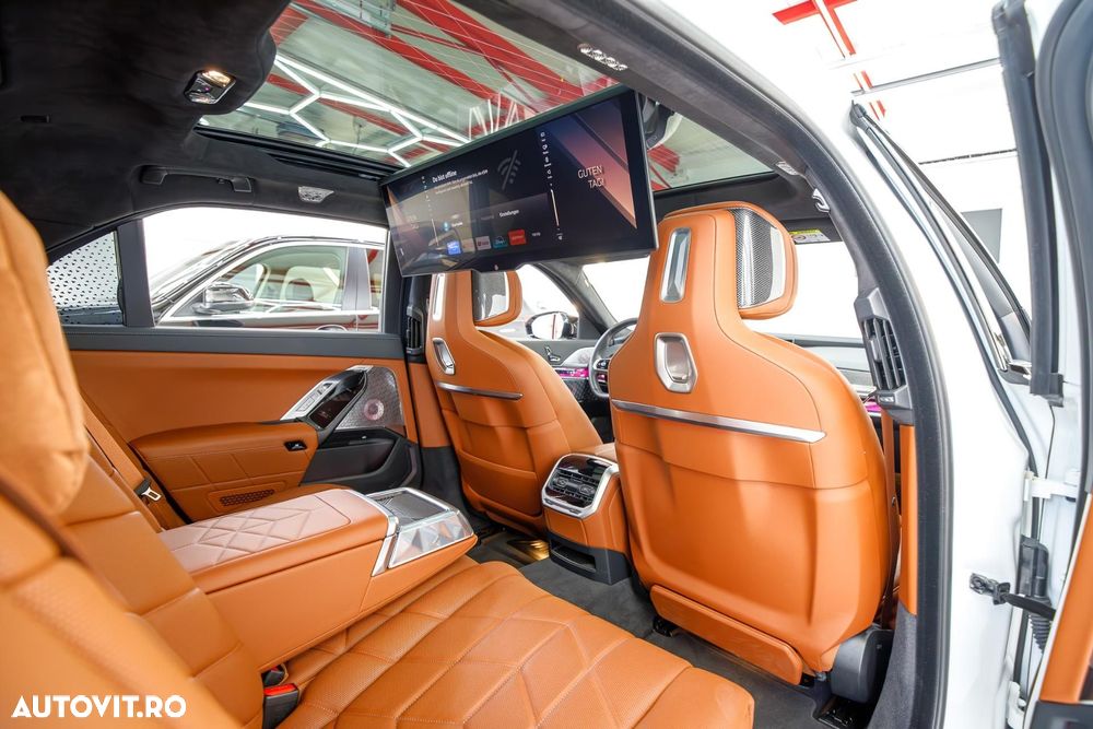 BMW M7 M760e xDrive AT PHEV - 19