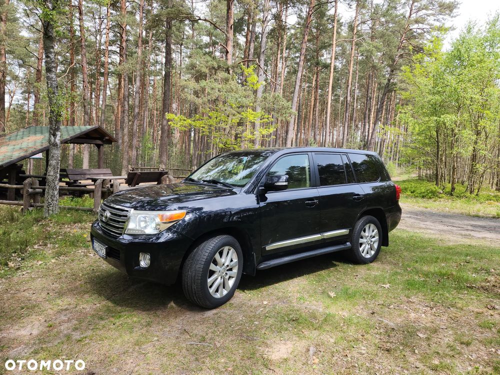 Toyota Land Cruiser - 1