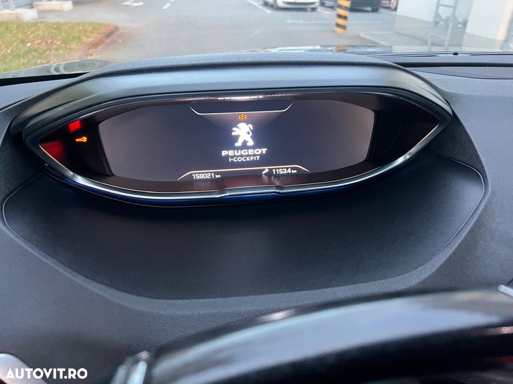 Peugeot 5008 2.0 BlueHDI s&s EAT8 GT - 23