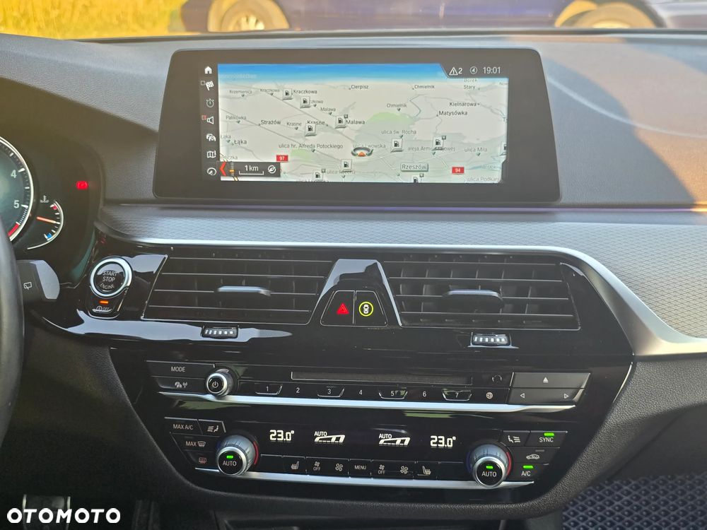 BMW Seria 5 520d M Sport - 19