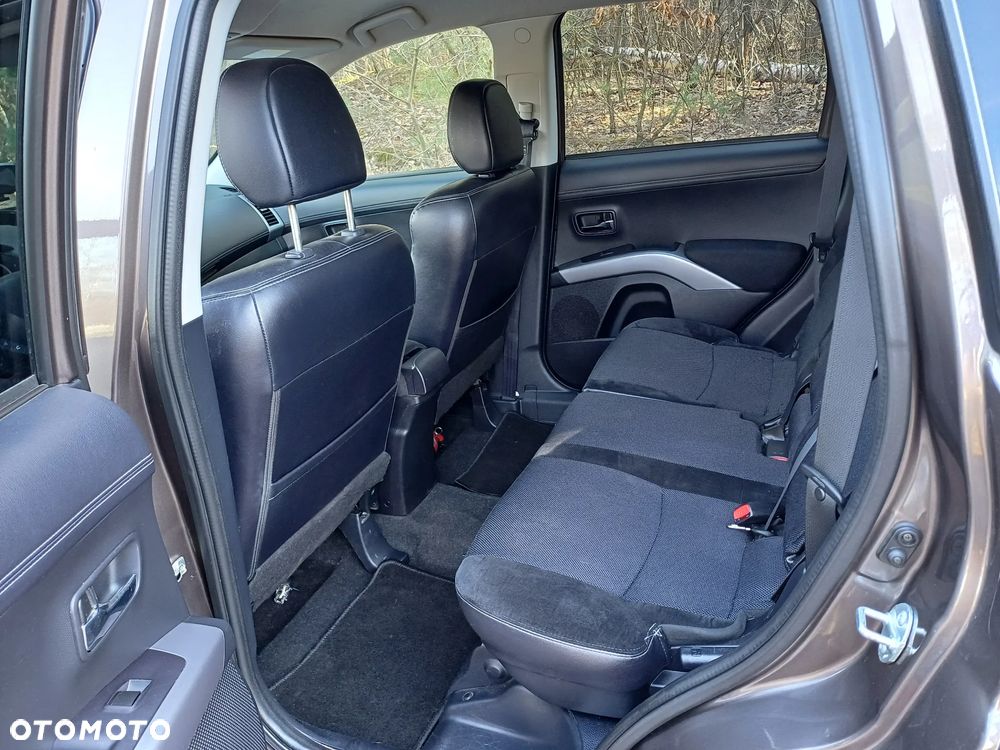 Mitsubishi Outlander 2.2 DI-D ClearTec 2WD Edition - 15