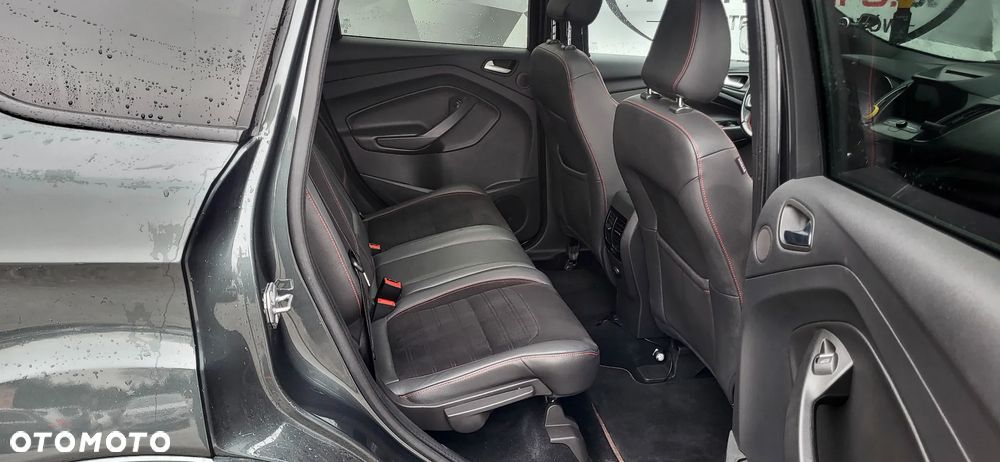 Ford Kuga 1.5 EcoBoost 2x4 ST-Line - 18