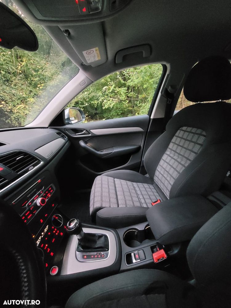 Audi Q3 2.0 TDI Quattro S tronic sport - 9