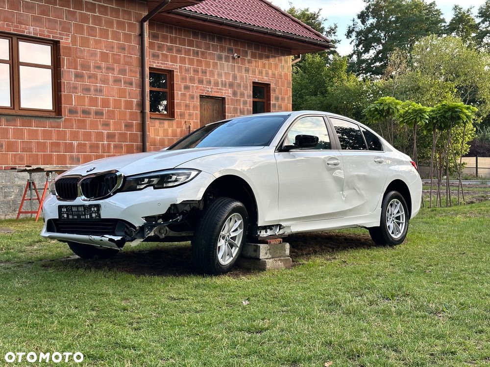 BMW Seria 3 318d - 1