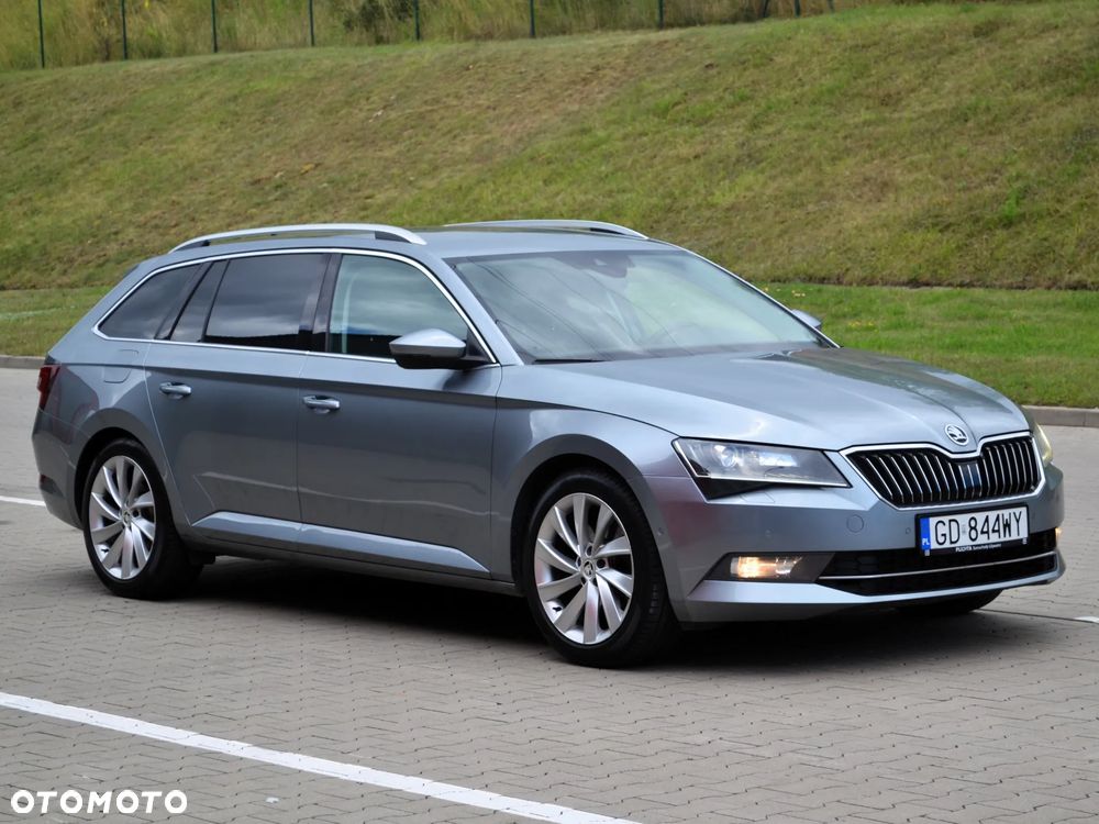 Skoda Superb 2.0 TDI Sportline DSG - 3