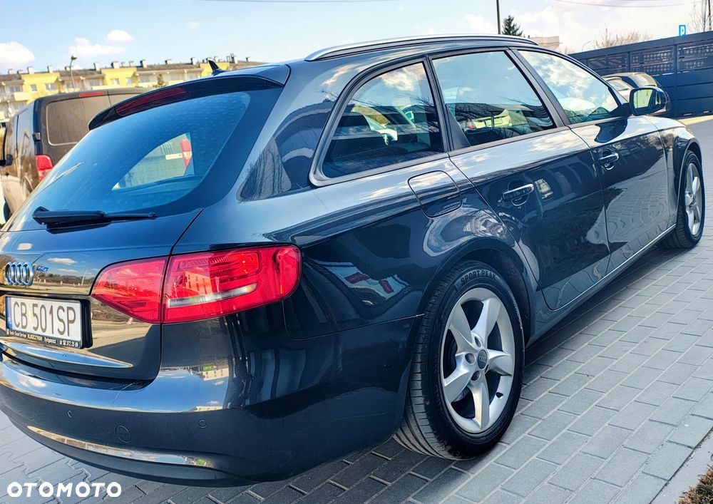 Audi A4 Avant - 4