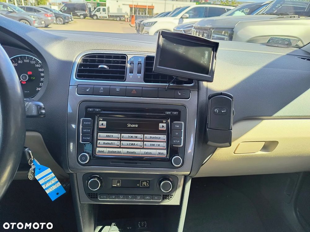 Volkswagen Polo 1.6 TDI DPF Highline DSG - 20