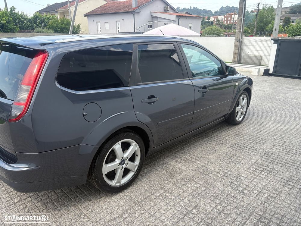Ford Focus SW 1.6 TDCi Titanium - 4