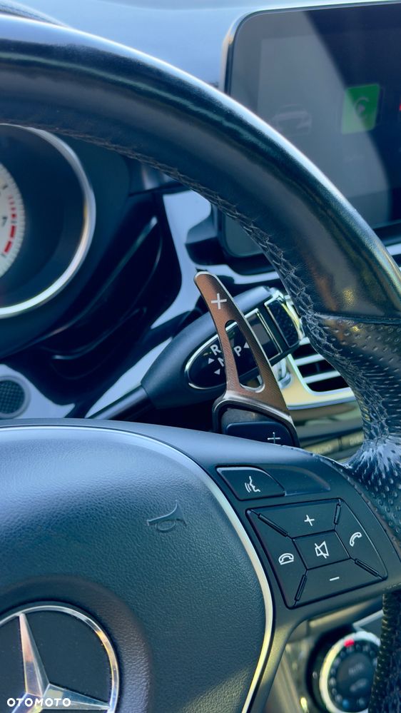 Mercedes-Benz CLS 500 4-Matic BlueEff - 35