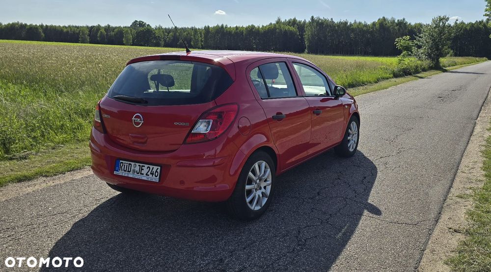 Opel Corsa 1.2 16V Essentia - 3