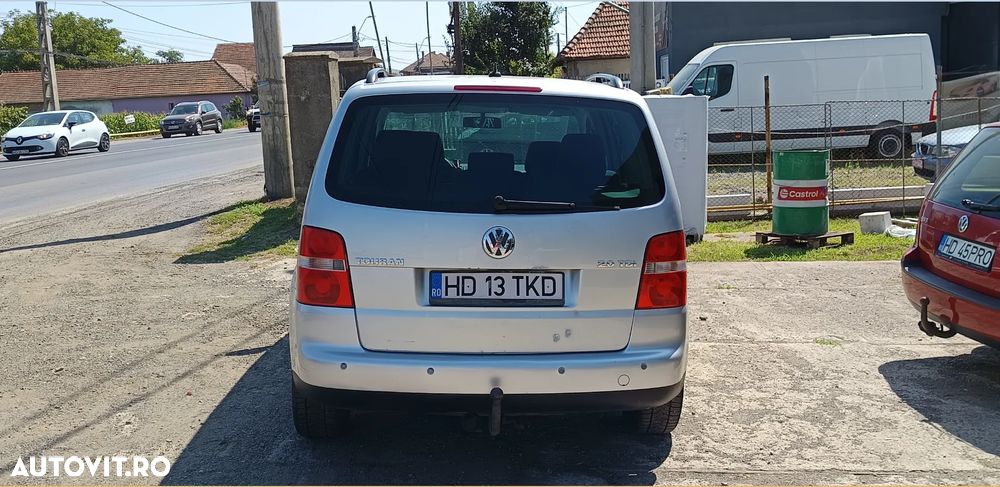 Volkswagen Touran 2.0 TDI DPF Trendline - 33