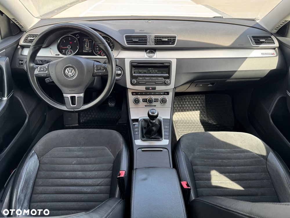 Volkswagen Passat Variant 1.6 TDI BlueMotion Technology Highline - 17