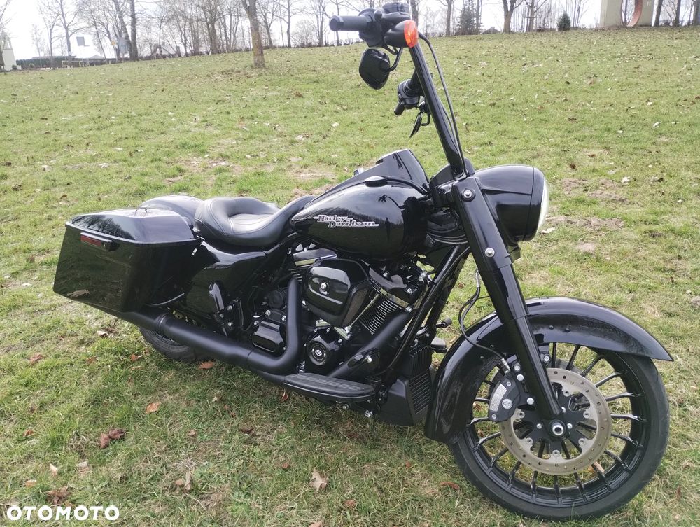 Harley-Davidson Touring Road King - 2