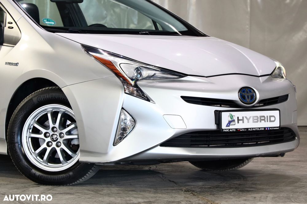 Toyota Prius 1.8 Dual VVT-i Sol - 21