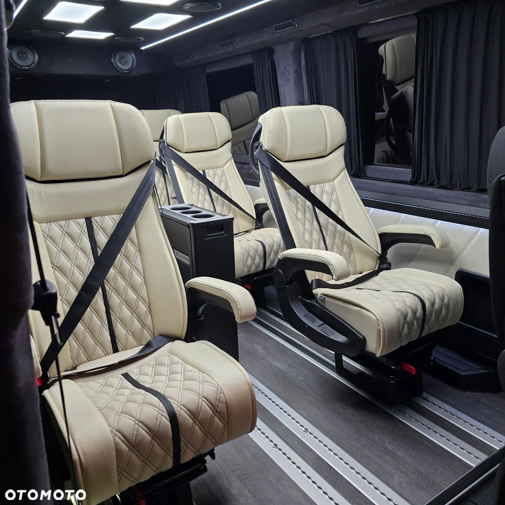 Mercedes-Benz Sprinter - 29