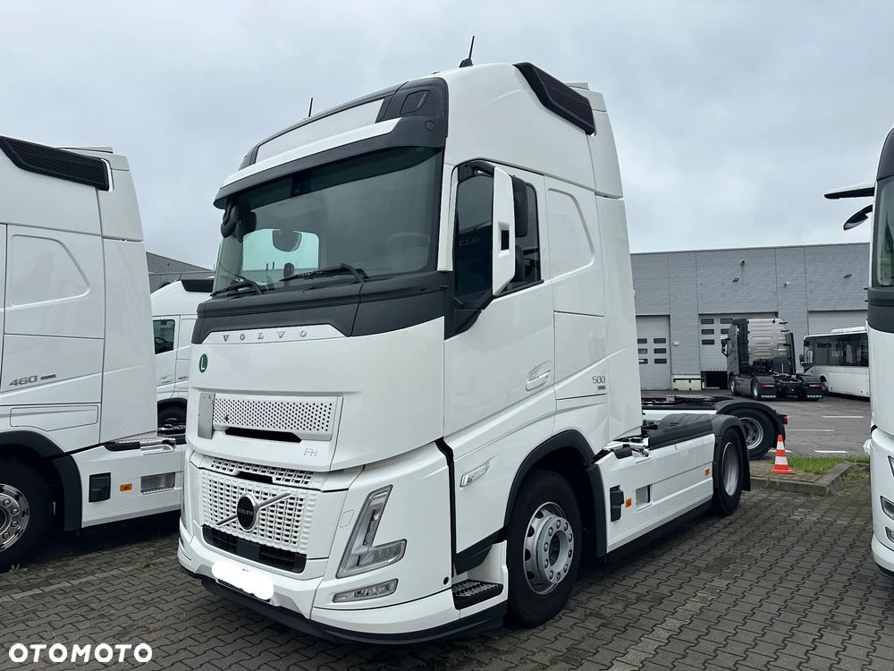 Volvo 2025 VOLVO AERO 4x2 500KM I-Save Globetrotter XL!!! - 2