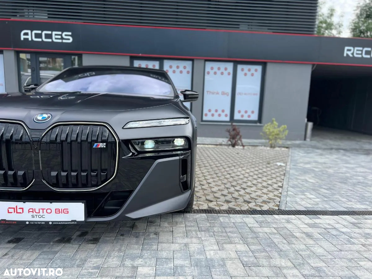 BMW M7 M760e xDrive - 6