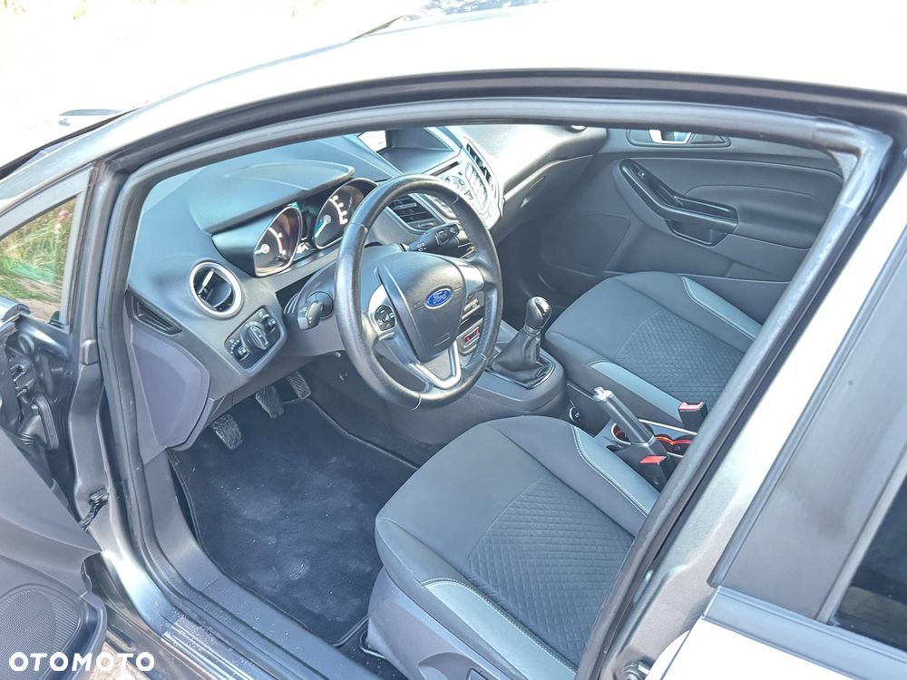 Ford Fiesta - 16