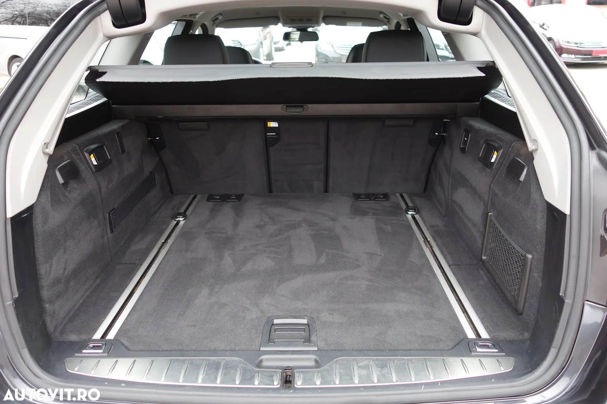 BMW Seria 5 530d xDrive Touring Aut. Luxury Line - 34