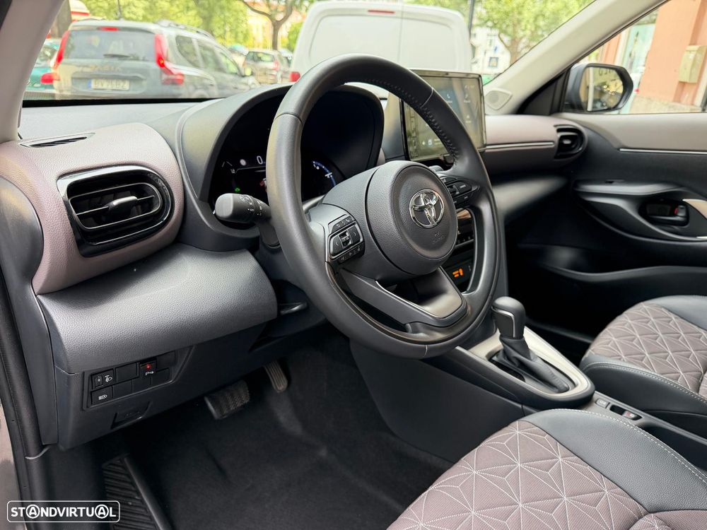 Toyota Yaris Cross 1.5 HDF Luxury - 14
