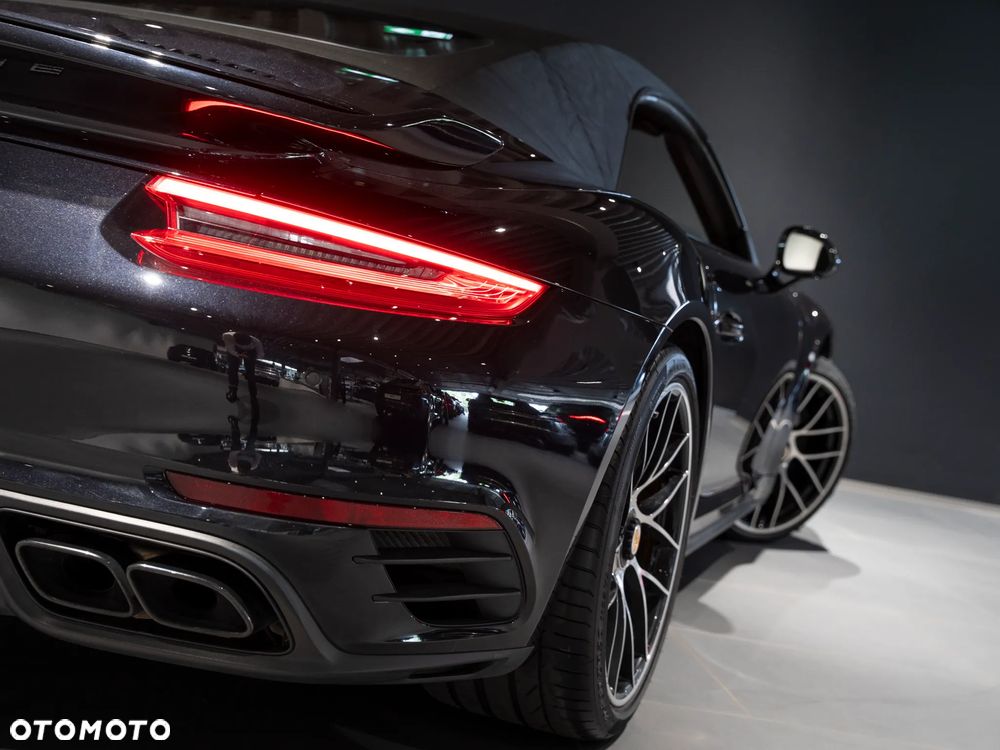 Porsche 911 - 16