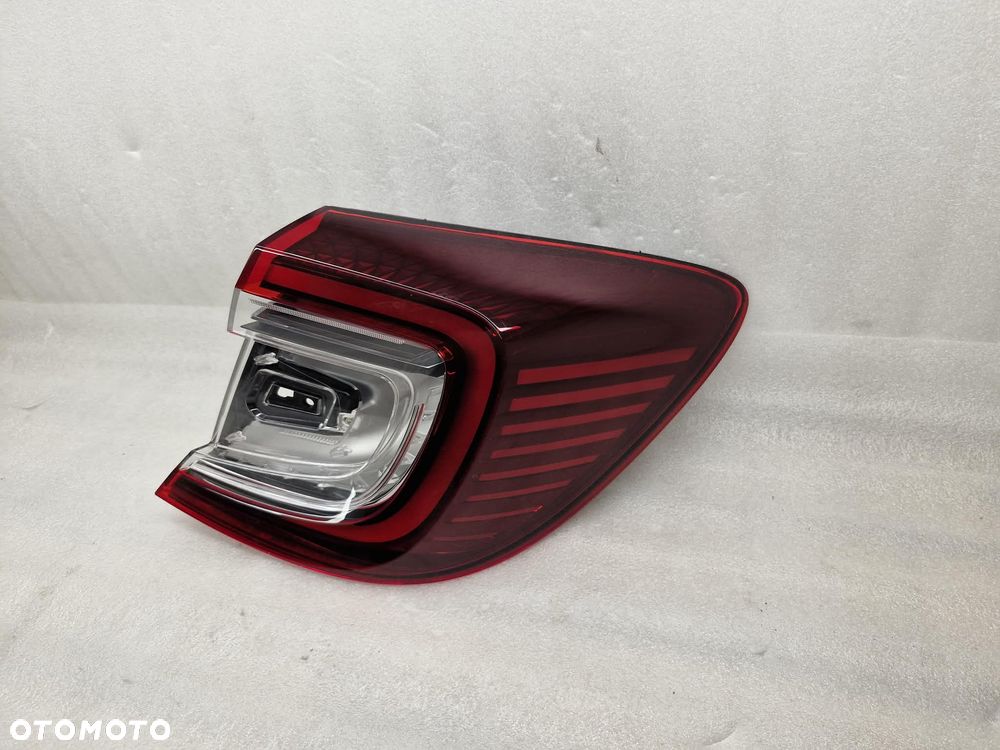 REANULT CAPTUR II LAMPA PRAWA TYŁ 265504004R - 3