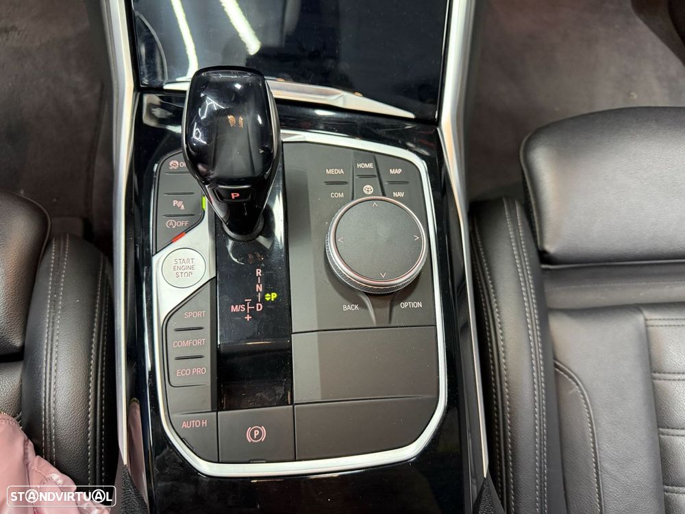 BMW 320 d Pack M Auto - 26