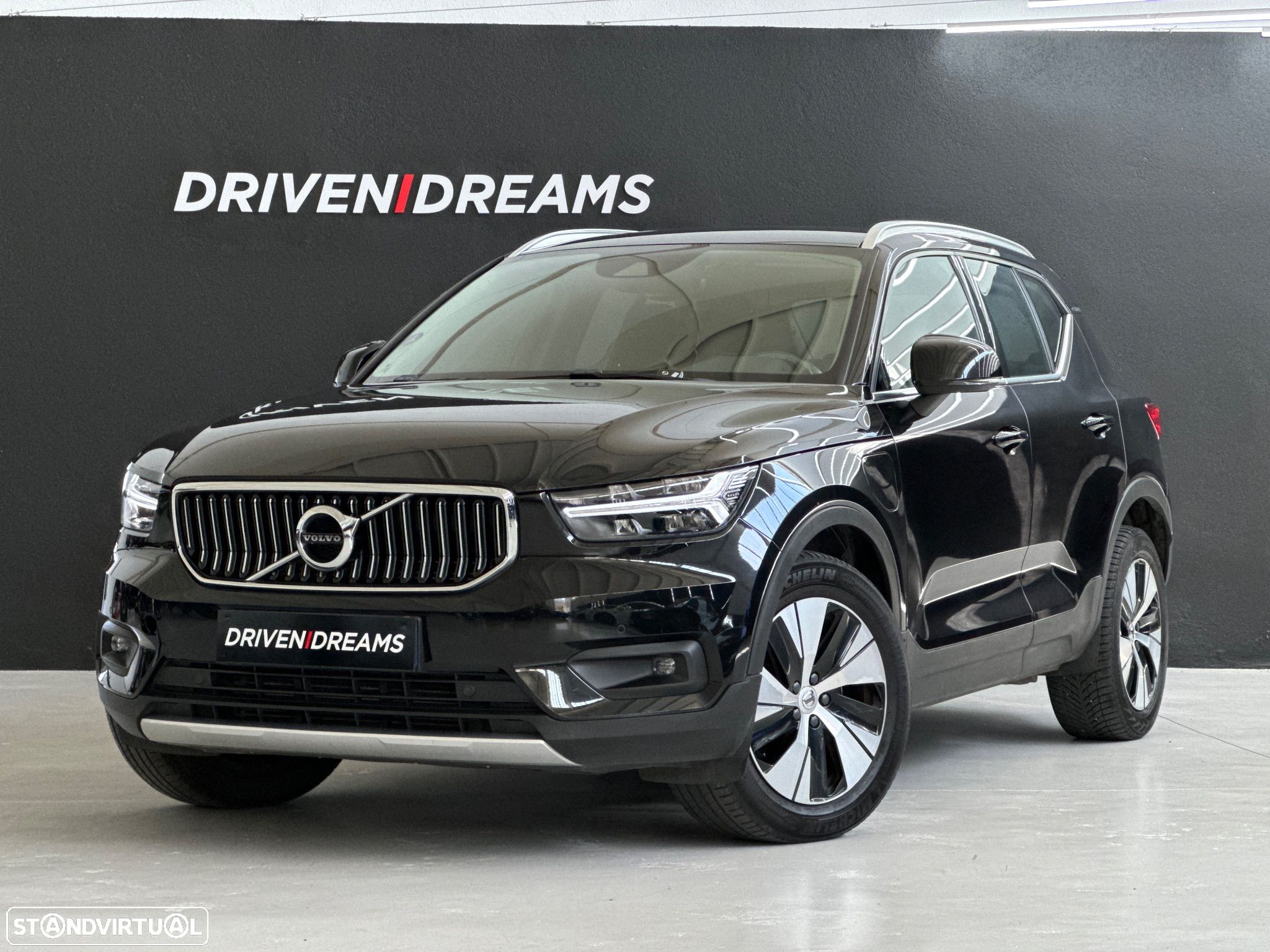 Volvo XC 40 1.5 T5 PHEV Momentum Plus - 1
