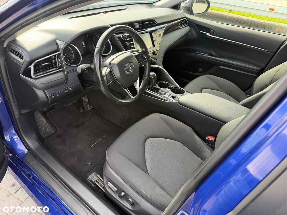 Toyota Camry 2.5 Hybrid Comfort CVT - 9