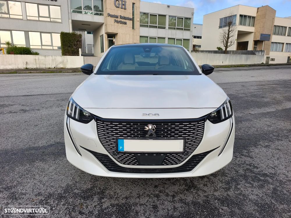 Peugeot e-208 GT+ - 24