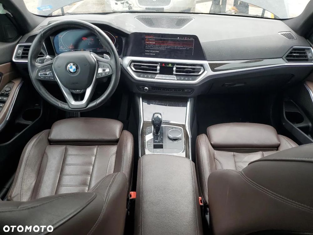 BMW Seria 3 330i - 7
