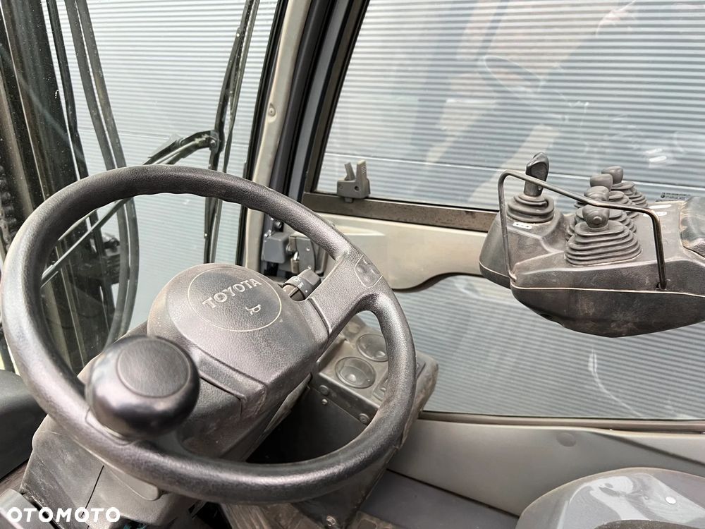 Toyota 02-8FDF30 - 7