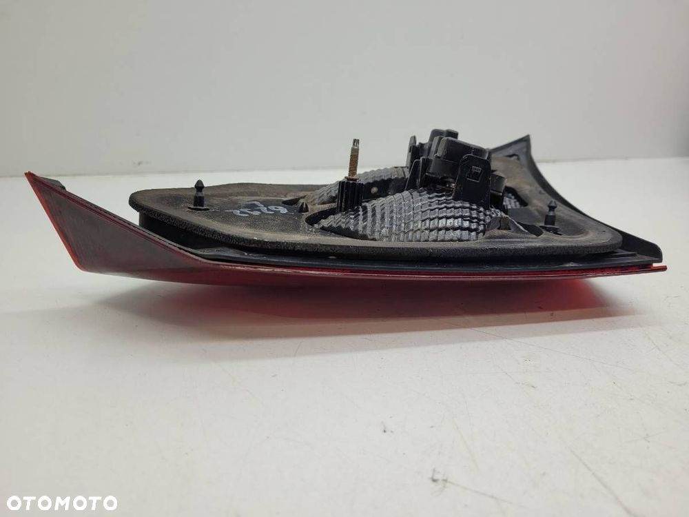 LAMPA TYŁ LEWA W KLAPE FORD GRAND C-MAX AM5113N004CA EUROPA - 6