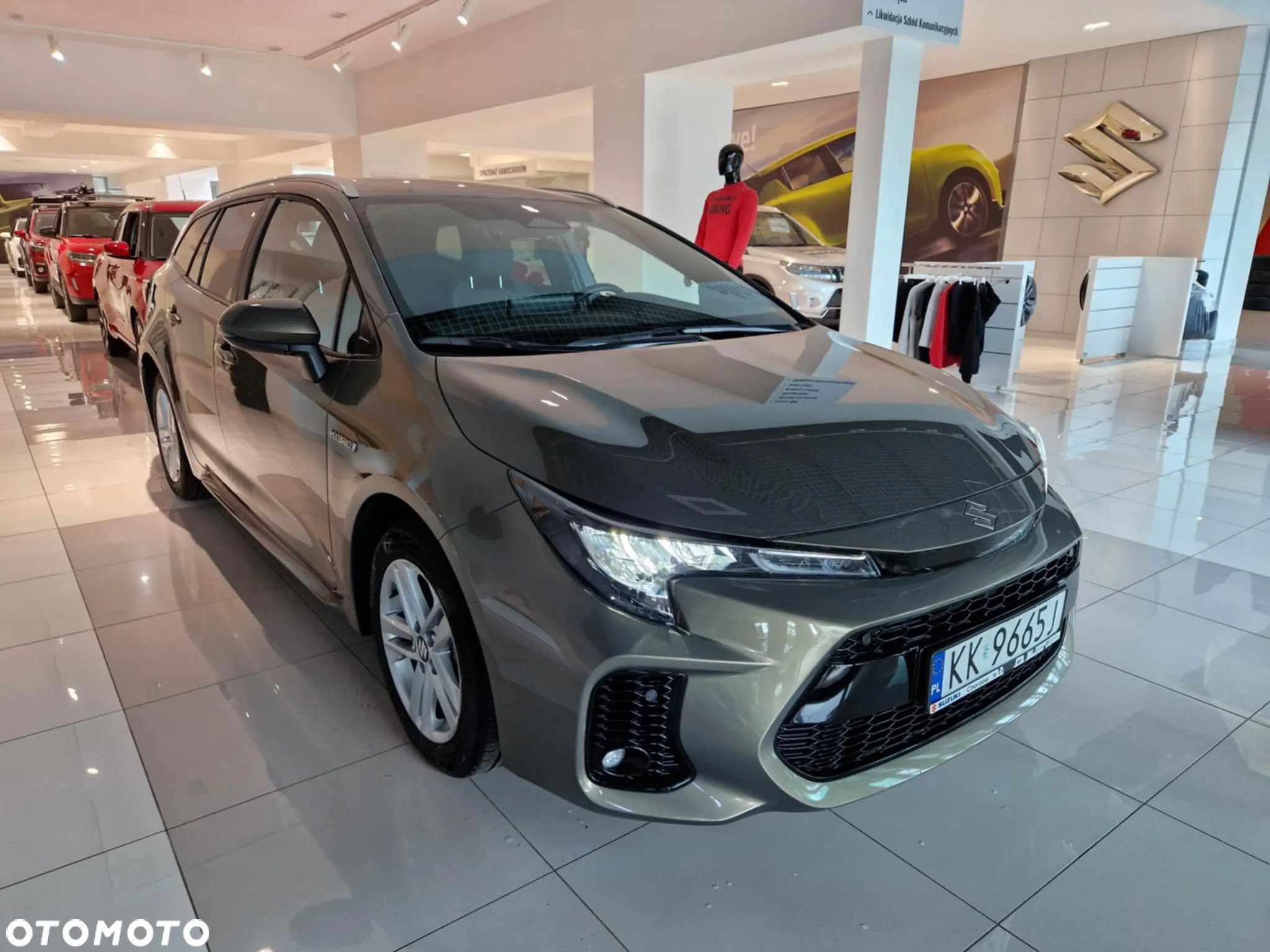 Suzuki Swace 1.8 Hybrid Premium Plus CVT - 1